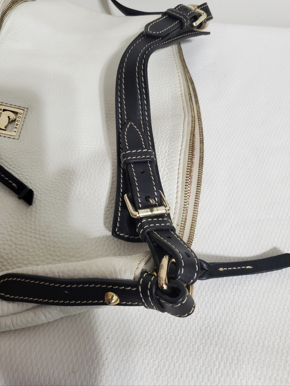 Dooney & Bourke Dillen Large Pocket Sac Hobo Shoulder Bag White Pebble Leather - Picture 15 of 16